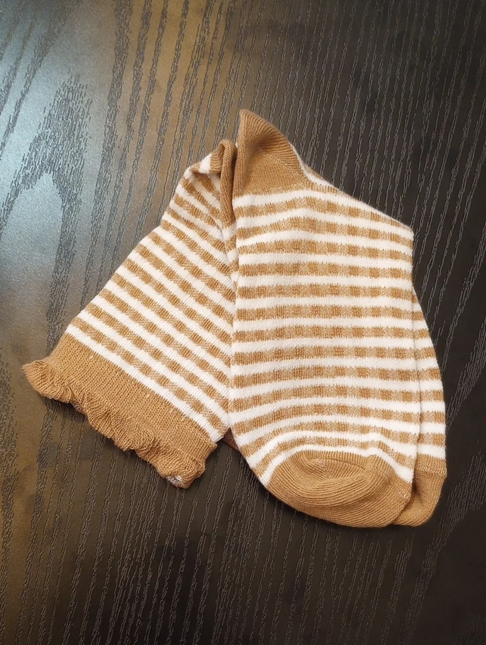 Brown Tan White Subtle Gingham Classic Crew Mid-calf Cozy Socks
